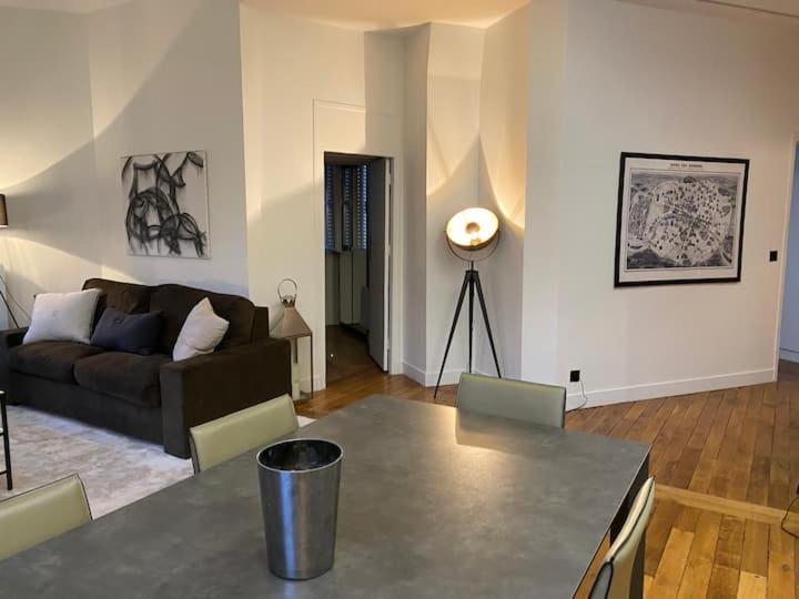 Appartement 3 Chambres Paris 7E エクステリア 写真